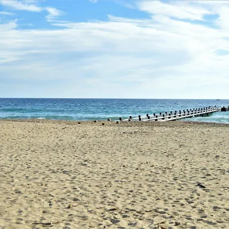 4 Pers. Avec Terrasse, Clim, Parking, Pres De Plage Et Centre A - Fr-1-226b-28 * La Croix-Valmer