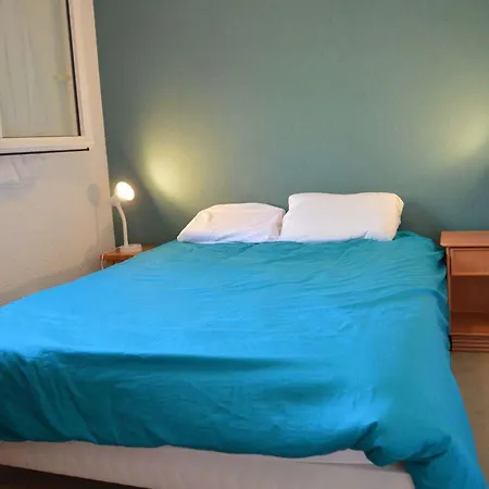 Apartment 4 Pers. Avec Terrasse, Clim, Parking, Pres De Plage Et Centre A - Fr-1-226b-28 *
