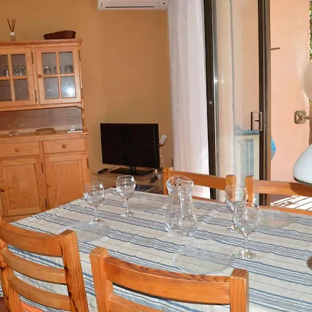 Apartment 4 Pers. Avec Terrasse, Clim, Parking, Pres De Plage Et Centre A - Fr-1-226b-28 *